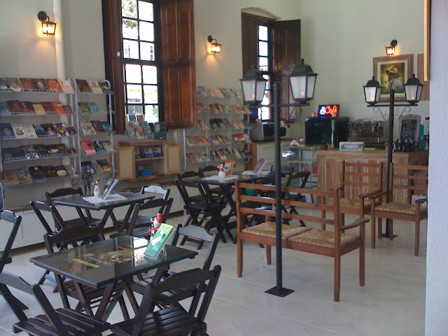 Detalhe de nossa CAFETERIA ITALIANA - amplo espa&ccedil;o para Você e Seus Amigos se reunirem para conversas e estudos